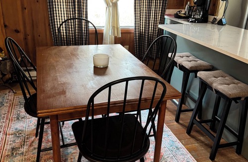 Edgewood Cabin | Cozy Mountain Cabin near Hiking and Fishing, 10 minutes to Hunter Mountain