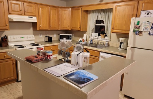 Carroll House | Cozy Mountain Escape - 10 minutes from Bretton Woods Ski Area