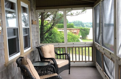 Portsmouth Cottage | Cozy New England Beach Cottage with Private Beach & Boat Ramp, Incredible Views