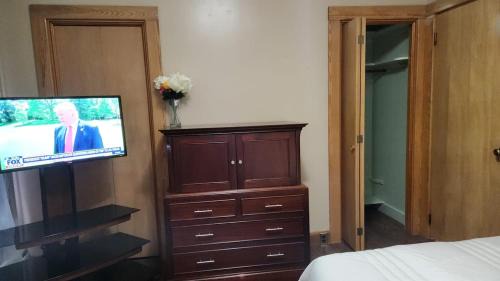 Rimmon Heights Apartment | Cozy Newly Furnished 2-Bedroom Home, Manchester