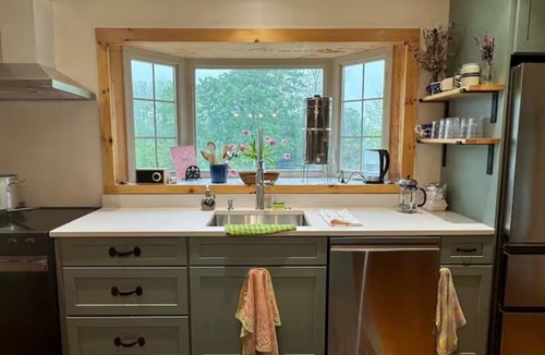Union Apartment | Cozy newly renovated apartment in antique farmhouse