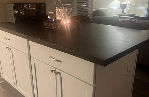 Norwich Villa | Cozy newly renovated condo, in Norwich, CT. 3 mins from Mohegan Sun Casino.