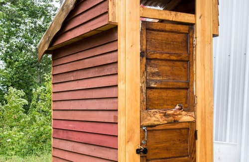 Chatham House | Cozy Off-grid stay in the heart of the forest
