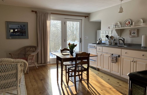 Blue Hill Cottage | Cozy, private cottage for two