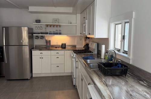 Cushing House | Cozy private home close to St George river located in Cushing Maine