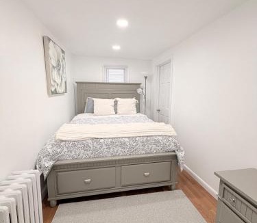 Harrison Apartment | Cozy Private Stay Near NYC & MetLife Stadium