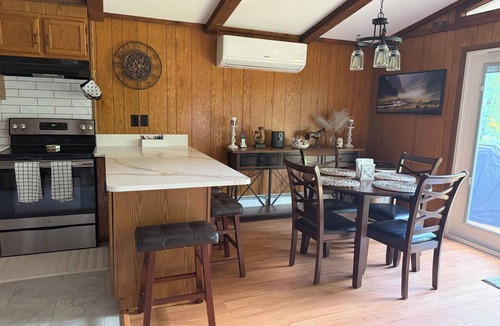 Aldenville House | Cozy, relaxing, 3-bedroom home on lake Ponderosa with AC in serene Honesdale