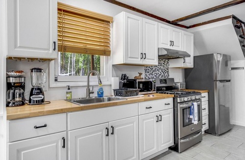 Moultonborough House | Cozy Retreat | Game Room + Fire Pit | Winni