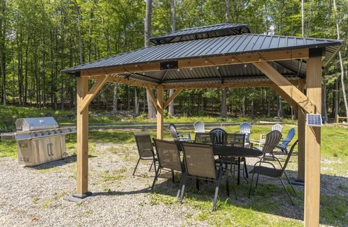 Moultonborough House | Cozy Retreat | Game Room + Fire Pit | Winni