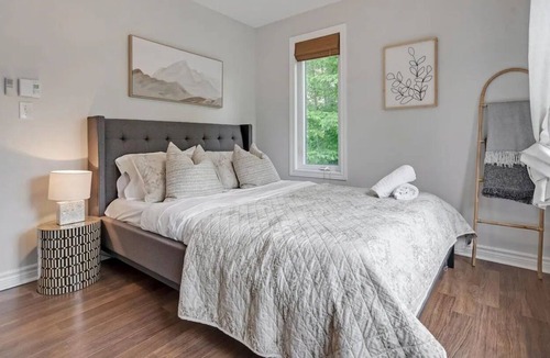 Mont Ste. Marie Condo | Cozy Retreat in Mont. St. Marie - 2 Queen Beds (Pet-Friendly!)
