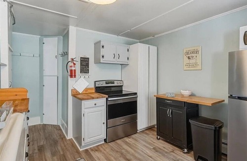 Johnson Apartment | Cozy Retreat - Unit 1 - Close to Smuggs, Stowe, Jay