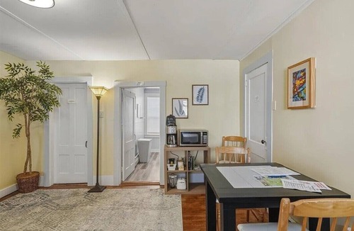 Johnson Apartment | Cozy Retreat - Unit 2 - Close to Smuggs, Stowe, Jay