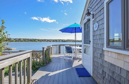 Eastham Cabin | Cozy Retreat w/Great Views of Town Cove!