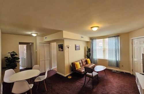 Bellevue Apartment | Cozy Retro Modern DC 1 BR Private Apt Wifi