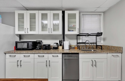 Malden House | Cozy&Spacious 7Br home in Malden + free Parking