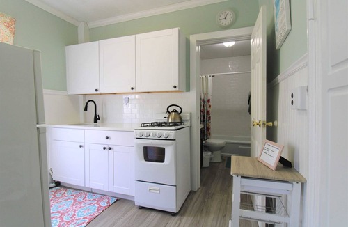 Ocean Grove Apartment | Cozy Studio 2 Blocks to Beach & Main Ave | Full Kitchen | Near Asbury Boardwalk