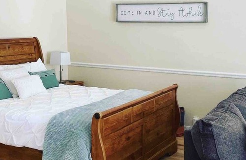 Norwich Condo | Cozy studio condo w/Resort Style amenities near casinos