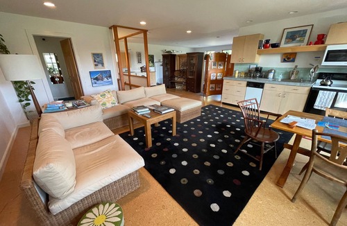 Salem Apartment | Cozy studio in a scenic hilltop location in charming Salem, NY