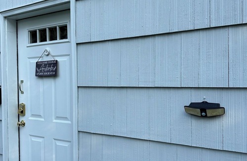 Trumbull Apartment | Cozy studio in lovely Trumbull with WiFi, AC