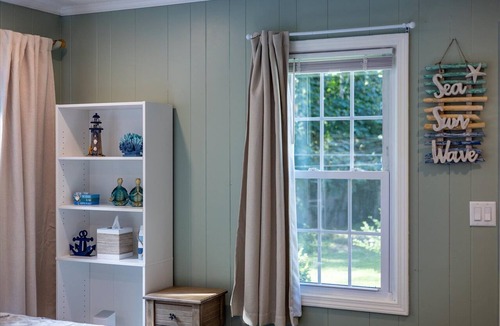 Hyannis Apartment | Cozy Studio near the Beach and Main Street - Captain Gosnold - 18C
