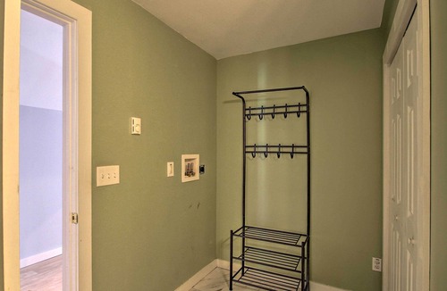 East Wakefield Apartment | Cozy & Updated Apt Near Lake Winnipesaukee!