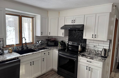 Wilmington House | Cozy Vermont Ski Home - Spacious, Updated & Family-Friendly
