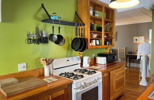 West End Apartment | Cozy West End apartment