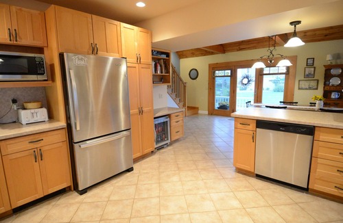 Morgan Point House | Cozy, year round beach cottage just steps to the water