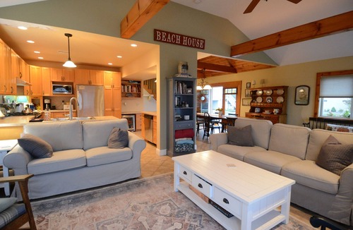 Morgan Point House | Cozy, year round beach cottage just steps to the water
