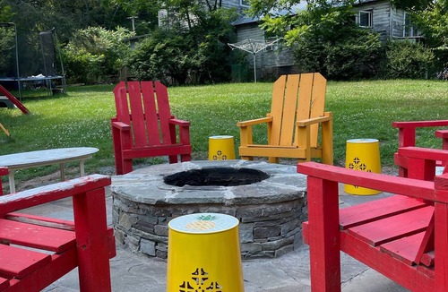 White Lake Cabin | Cozy Yellow Cabin with Fire Pit.