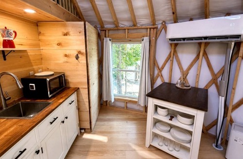 Ellsworth Cabin | Cozy Yurt with Hot Tub and Graham Lake Access Near Acadia, Waltham, Maine