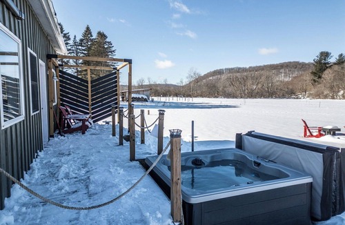 Great Valley Cabin | Creekside Ranch 9 Miles to Ellicottville w/Hot Tub
