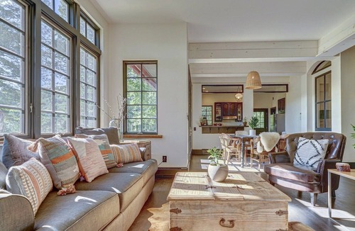 Bearsville House | Cricket Ridge Mountain View Retreat