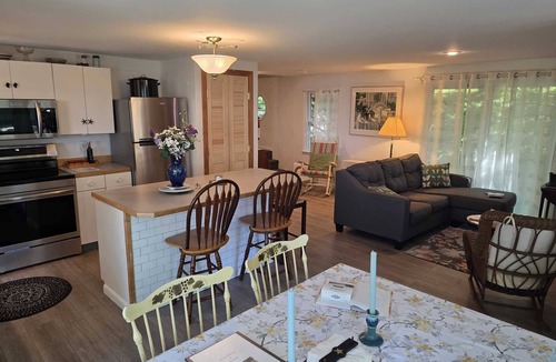 Salsbury Cove Cottage | Cross Carriage House - Oceanside Cottage-On Frenchman's Bay by Acadia NP