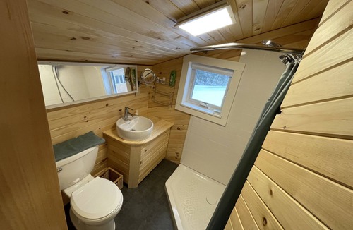 Waterbury Apartment | Crossett Hill Lodge: Sugarhouse