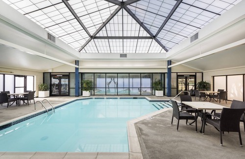 Warwick Hotel | Crowne Plaza Providence-Warwick Airport, an IHG Hotel
