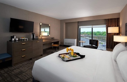 Warwick Hotel | Crowne Plaza Providence-Warwick Airport, an IHG Hotel