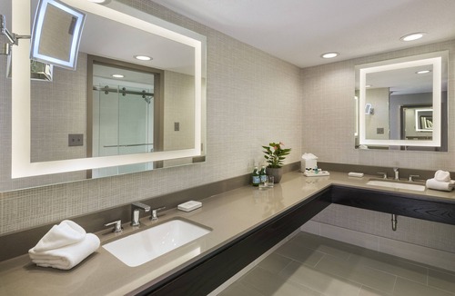 Warwick Hotel | Crowne Plaza Providence-Warwick Airport, an IHG Hotel