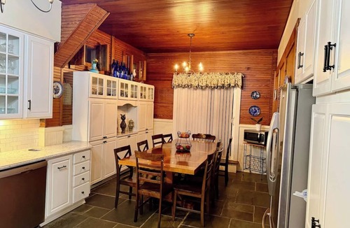 Palmyra House | Cumorah Carriage House-Hot Tub, Pool, Game Room, Family Fun!