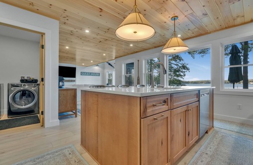Shapleigh House | Custom 3 Bedroom Home on Square Pond