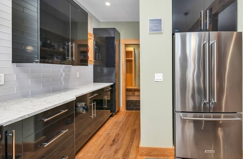 Meredith House | Custom Lake Winnisquam Home For 12