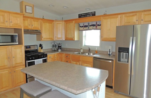 Clayton House | Cute 3BR/2BA home located in the Village of Clayton with dock rental available
