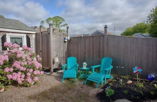 West Yarmouth Condo | Cute Cape Cottage with outdoor shower