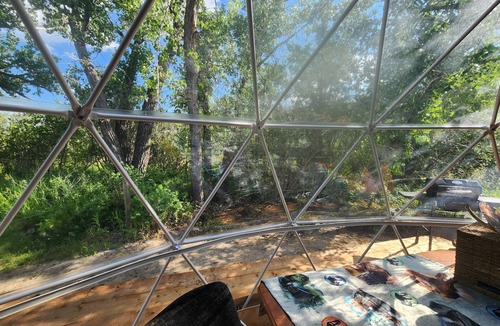 Rosedale Cabin | #D2 Dino Dome-2 Dbl Beds- Pet friendly