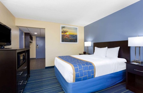 Augusta Hotel | Days Inn by Wyndham Augusta
