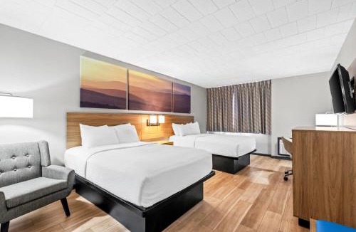Ferndale Hotel | Days Inn by Wyndham Liberty Monticello