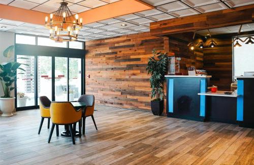 Southington Hotel | Days Inn by Wyndham Southington