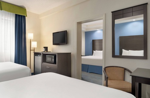Silver Lake Hotel | Days Inn by Wyndham Tamworth