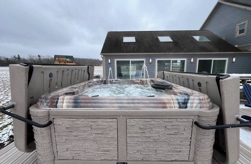Waterfront Greens House | Deep Creek 365 Water Access 5 BR 5.5 BA Indoor Pool, Hot Tub, Theater, Dogs free