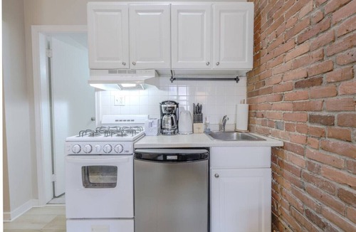 Prudential - St. Botolph Apartment | Delightful South End Studio